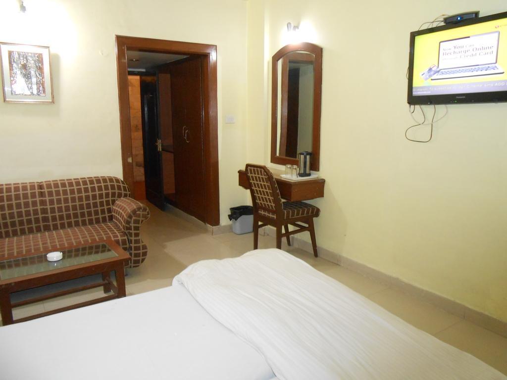 Hotel Deep Avadh Lucknow Exterior foto